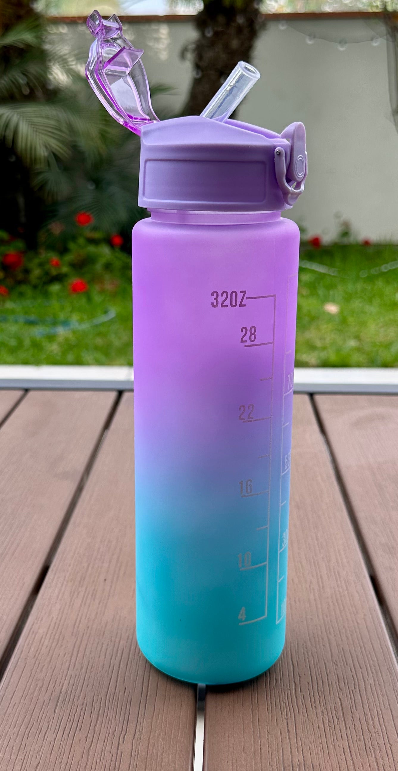 Tomatodo Duo 2 en 1 Litro Tapa Lila - envase lila con verde agua