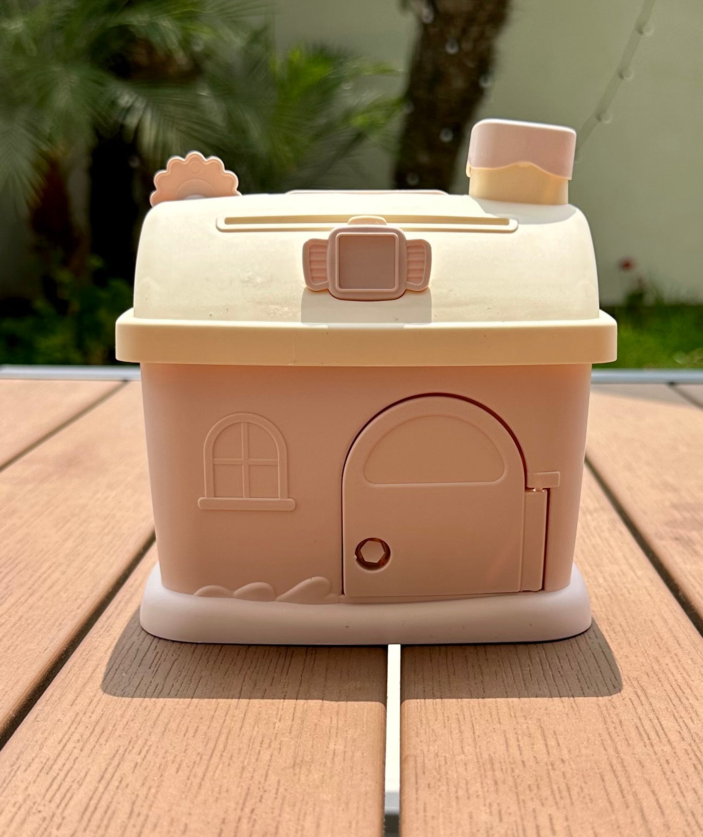 Alcancía casita con llave - rosado
